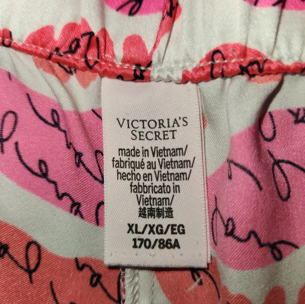 Victoria’s Secret Satin Kiss Print Pajama Shorts - Love Script Size XL